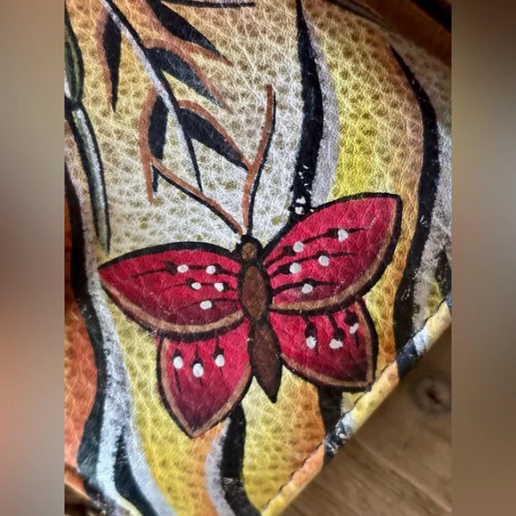 Artistic Anuschka leather hand painted wallet - Picture 12 of 16